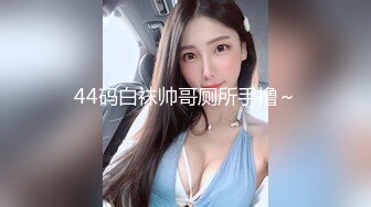 老婆在水世界丁字裤露出2