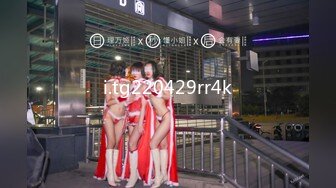 7.9乐橙酒店偷拍 苗条美女被中年大叔站着操，体力不减当年