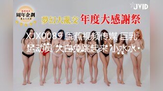 颜值不错的小少妇露脸精彩大秀直播，听狼友指挥脱光玩弄假鸡巴抽插骚穴呻吟，揉奶玩逼展示特写淫声荡语不断